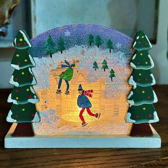 Christmas Winter T-Lite Holder Ice Skaters Wooden Vintage Ewes View w Lite & Box - Picture 1 of 10